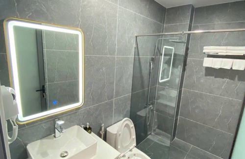 Go Vap Hotel | Golden Hotel SG by BAY LUXURY