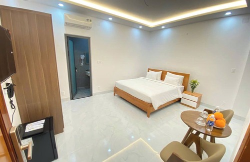 Go Vap Hotel | Golden Hotel SG by BAY LUXURY