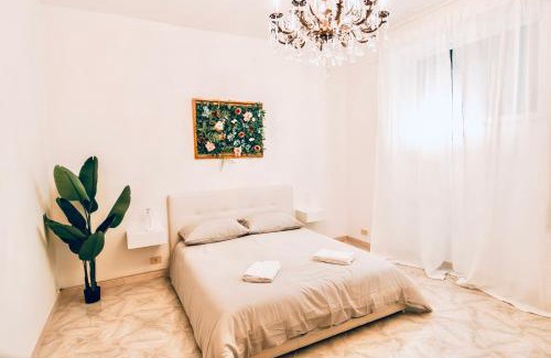 San Giovanni Apartment | Golden Luxury Home - San Giovanni - 10 min to Basilica of San Giovanni - 25 min to Colosseum
