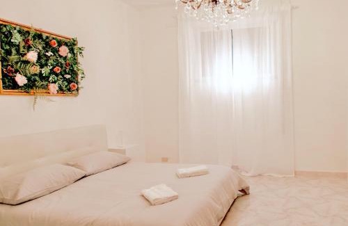 San Giovanni Apartment | Golden Luxury Home - San Giovanni - 10 min to Basilica of San Giovanni - 25 min to Colosseum