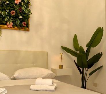 San Giovanni Apartment | Golden Luxury Home - San Giovanni - 10 min to Basilica of San Giovanni - 25 min to Colosseum