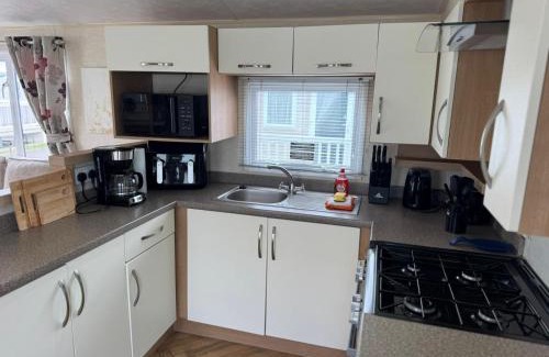 Chapel Saint Leonards Other | Golden Palm Resort - Willerby Avonmore - Coastal Caravan Breaks