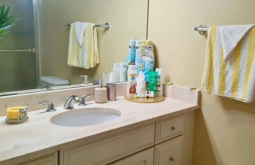 Bodden Town Condo | Golden Palms Private Queen Suite & Pool - Solo Traveller Paradise