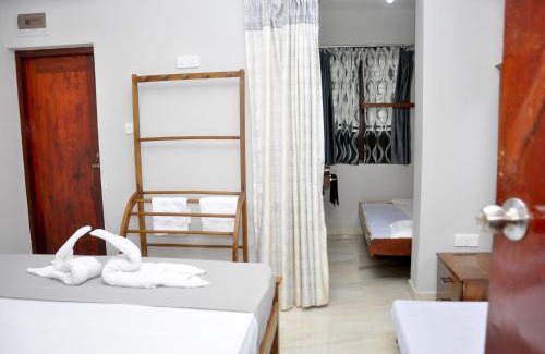 Kandy Hotel | Golden Shower Inn