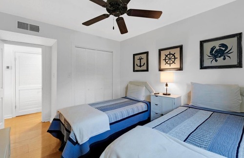 Miramar Beach Cottage | Golf Course 37c 2 Bedroom Condo by Redawning