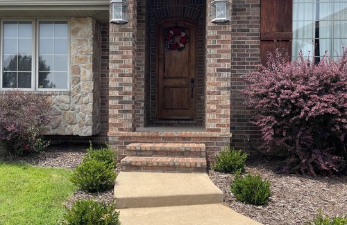 Brookline Station House | Golf Getaway-Large Families Welcome!