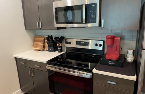 Mount Adams Apartment | Good Vibes Only! Pool and Riverfront View! Walking dist to Banks & Stadiums !