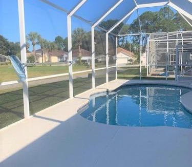 Esprit House | Goofy's Golf Getaway home