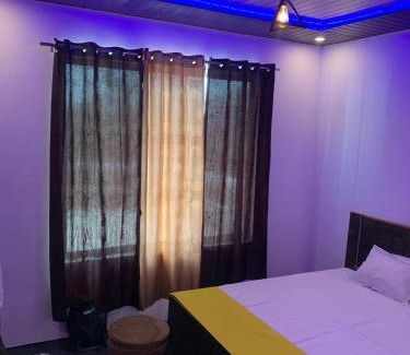 Gorakhpur Hotel | Gorakhnath Guest House
