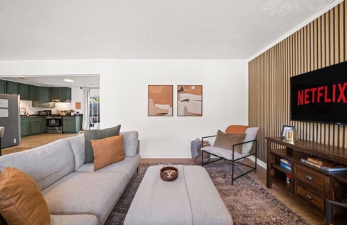 Summerlee House | Gorge Getaway | Near ACE Firepit Pet-Friendly