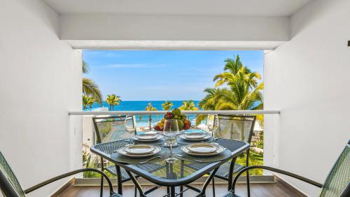 Las Glorias Apartment | Gorgeous 1BR Condo with Pools & Sea Views