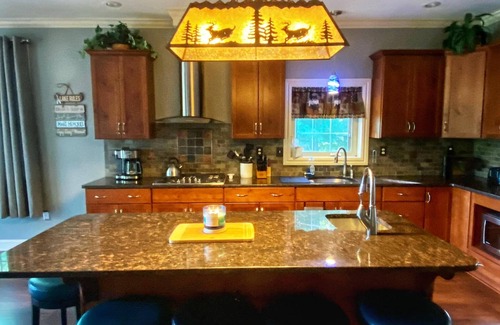 Lakeville House | Gorgeous 2nd Tier Lakefront Home with Lakeview, rights, short walk to marina