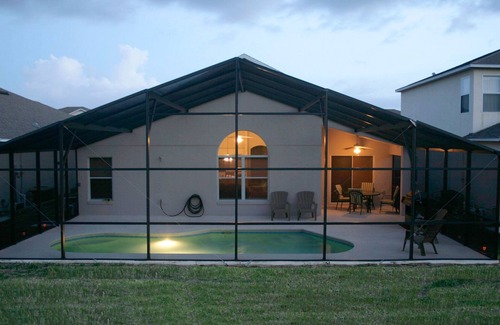 Highgate Park Villa | Gorgeous 3/2 Private Pool Home, Sleeps 7