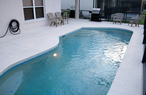 Highgate Park Villa | Gorgeous 3/2 Private Pool Home, Sleeps 7