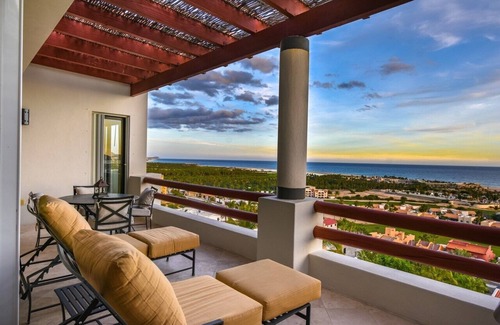 Downtown San Jose del Cabo Condo | Gorgeous 3BD/3BTH Master Suite w/Incredible Views of San Jose del Cabo Bay