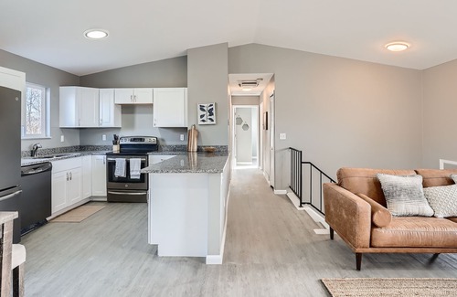 Morrison House | Gorgeous 4 bed/2 bath Home Near the Foothills