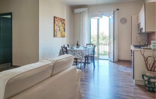 Trappitello Apartment | Gorgeous Apartment In Trappitello