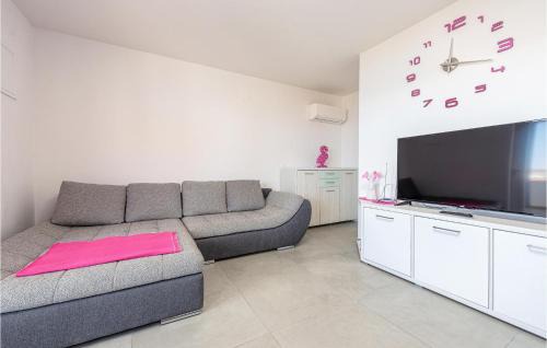 Kustici Apartment | Gorgeous Apartment In Kustici, Novalja