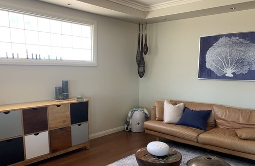 Redhead House | Gorgeous beachside location, modern spacious with easy stroll beaches and cafes.