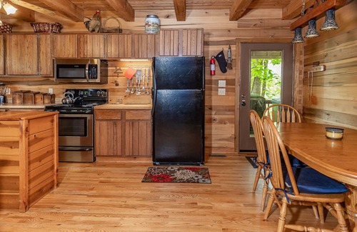 Lake Toxaway Cabin | Gorgeous Cabin w/Wi-Fi + Hot Tub