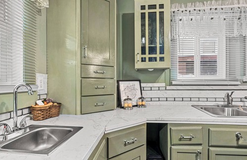 Athens Cottage | Gorgeous Cottage Near UGA - Close to Everything!