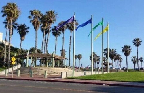 Port Hueneme Condo | Gorgeous Decorator Beach Condo - one facility entrance on the Beach
