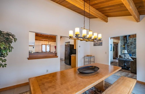 Sunday River Area House | GORGEOUS HOME ACROSS THE STREET FROM THE TRAIL