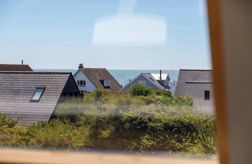East Wittering House | Gorgeous home for 12 - Walk to Beach - Sea View