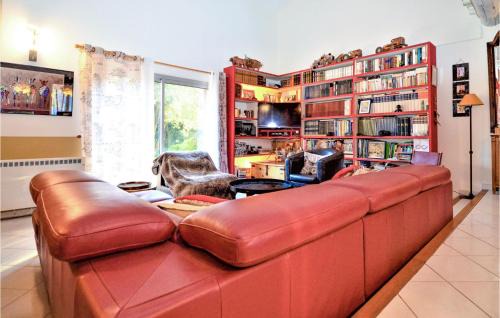 Eyragues House | Gorgeous Home In Eyragues