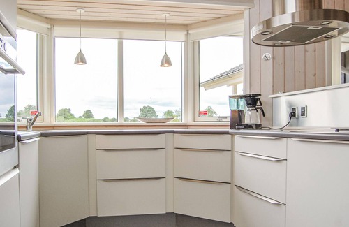 Flovt Strand House | Gorgeous home in Haderslev with WiFi