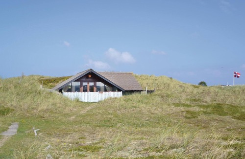 Bjerregard Strand House | Gorgeous home in Hvide Sande