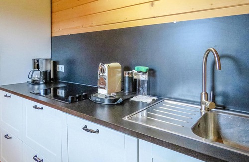 Merzalben House | Gorgeous home in Merzalben with WiFi