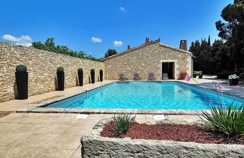 Paluds de Noves House | Gorgeous home in Noves with WiFi
