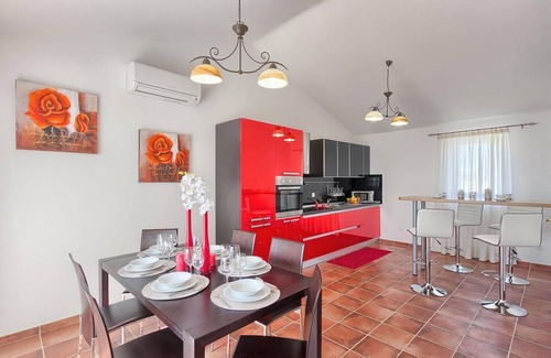 Brnobici House | Gorgeous home in Porec