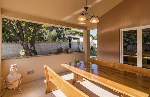Vinkuran House | Gorgeous home in Pula with WiFi