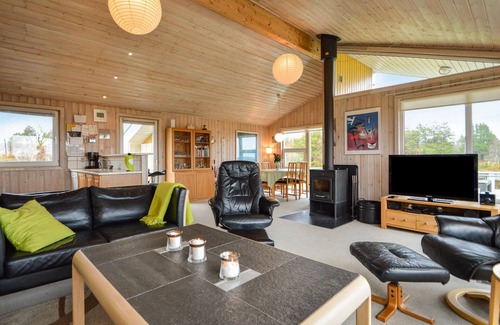 Kongsmark House | Gorgeous home in Rømø with kitchen