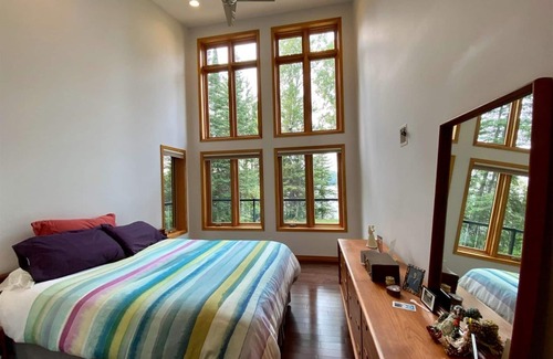 Northern Ontario Cabin | Gorgeous new waterfront lakehouse in the shield country of Northwest Ontario!