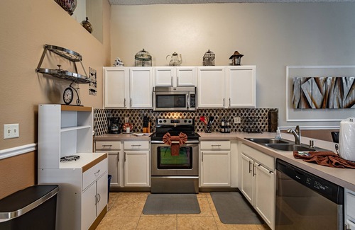 Westridge House | Gorgeous, one Level, 4BR-2BA Home-Private Pool, within 20 miles from Disney!