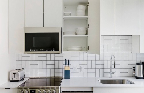 Revere Apartment | Gorgeous Revere Studio w/Firepit, Spa, W/D, A/C & Gym, by Blueground