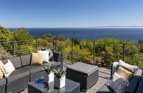 Campanil House | Gorgeous Santa Barbara Craftsman with Panoramic Ocean Views!