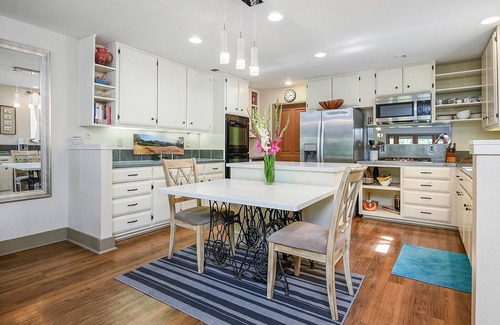 St. Helena Condo | Gorgeous Spacious 3-Bdrm En-Suite Condo W/HUGE Outdoor Patio