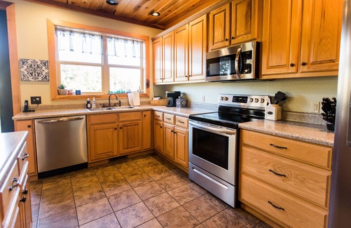 Mentone Cabin | Gorgeous Views of Lake and River one of a kind property sitting on the dam