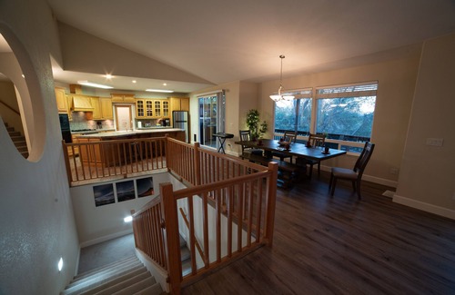 Groveland Villa | Gorgeous villa overlooking Yosemite mountains