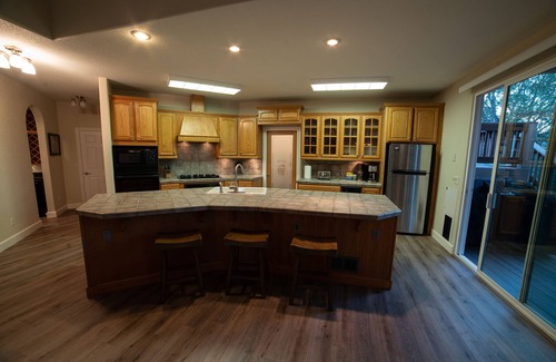 Groveland Villa | Gorgeous villa overlooking Yosemite mountains