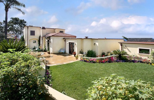 South Laguna House | GORGEOUS VILLA W/SALT WATER POOL WALK TO BEACH