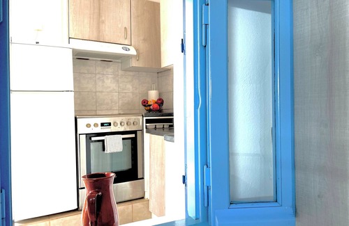 Paros Apartment | Gorgeous White Marsis Apartment in Paros