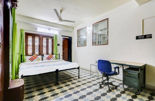 Kolkata Hotel | Goroomgo Gangotri Guest House kolkata