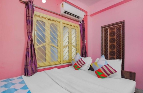 Jadavpur Hotel | Goroomgo Sai Guest House Jadavpur Kolkata