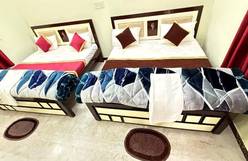 Haraiya Hotel | Goroomgo Shivaay Ayodhya