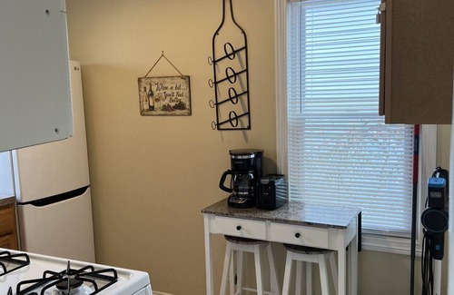 Geneva-on-the-Lake House | GOTL Hideaway Hut- Sunset Vacation Rentals